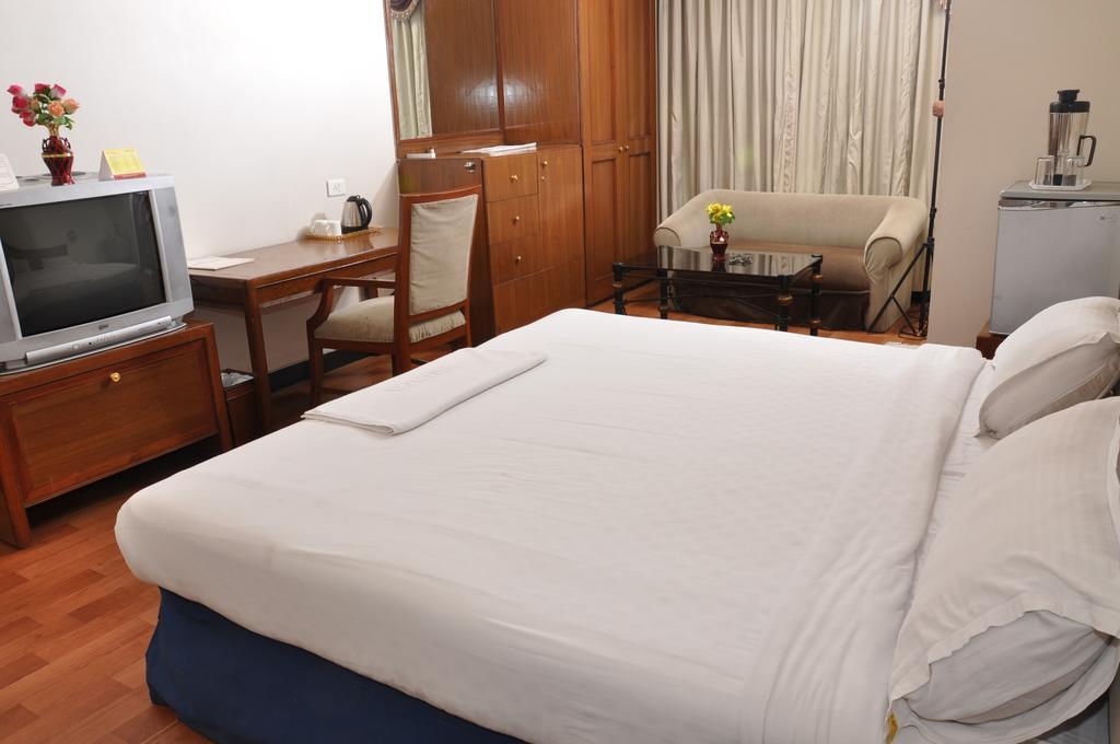 Hotel Sitara Residency Hyderabad Phòng bức ảnh